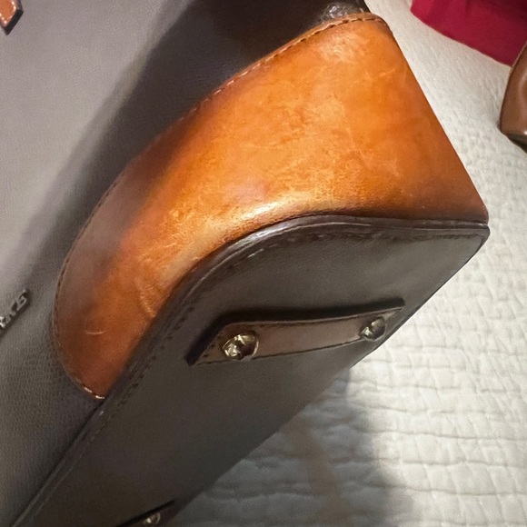 EUC Dooney & Bourke handbag - Picture 2 of 10